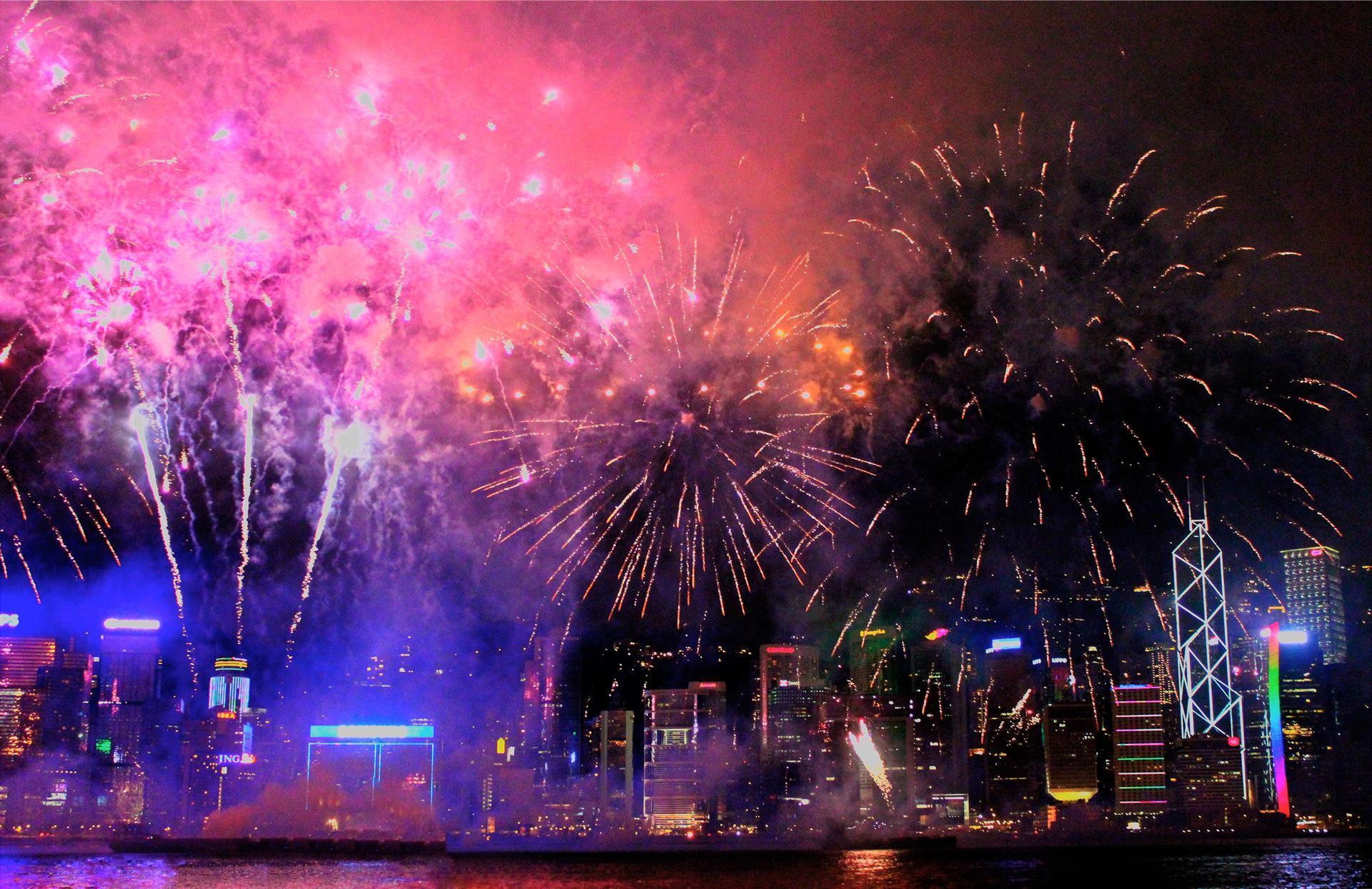 City Firework Display - High Definition, High Resolution HD Wallpapers