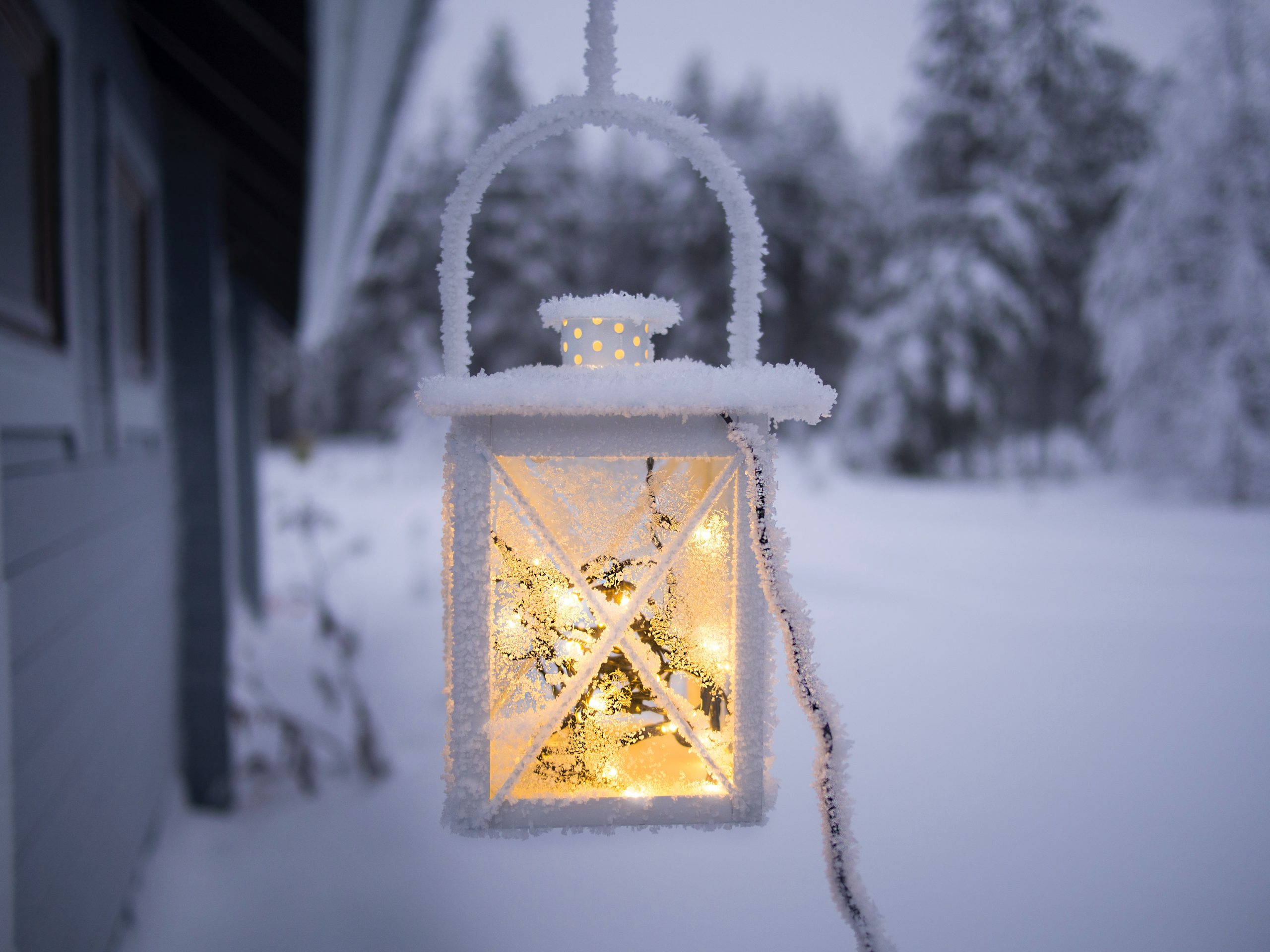 Cozy Lamp in Snow Wallpaper